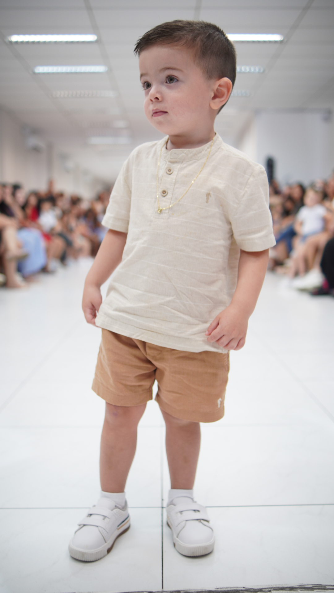 Modelo infantil em desfile
